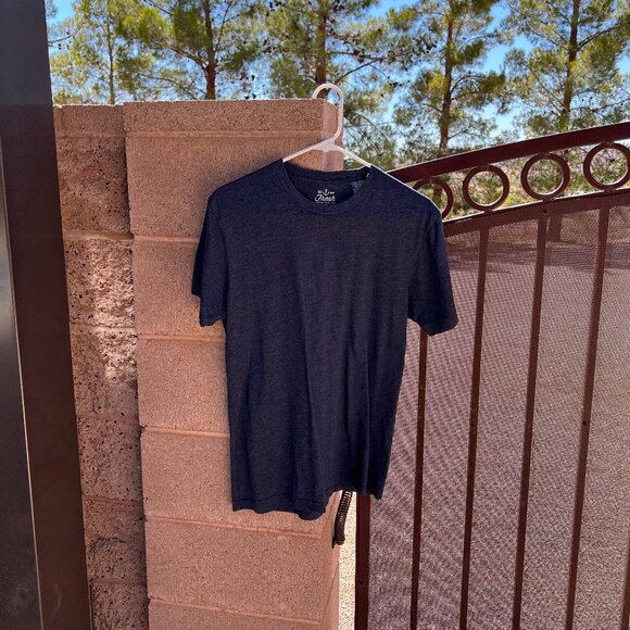 Fresh Clean Tees - M - Picture 1 of 3